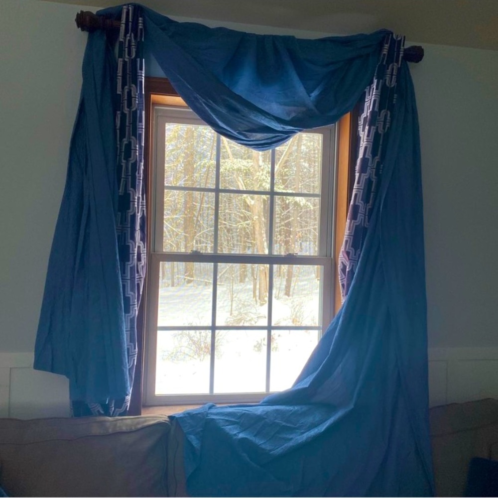 3 curtain scarves in blue